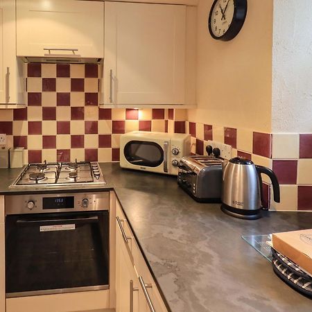 Penny Red Cottage Ambleside Ngoại thất bức ảnh